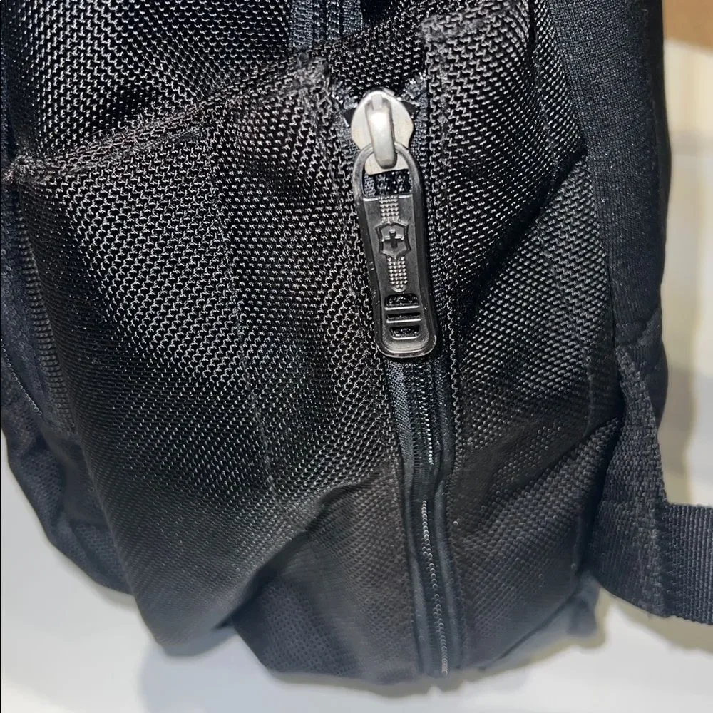 Victorinox Swiss Army Black Laptop Big Ben Travel Backpack.